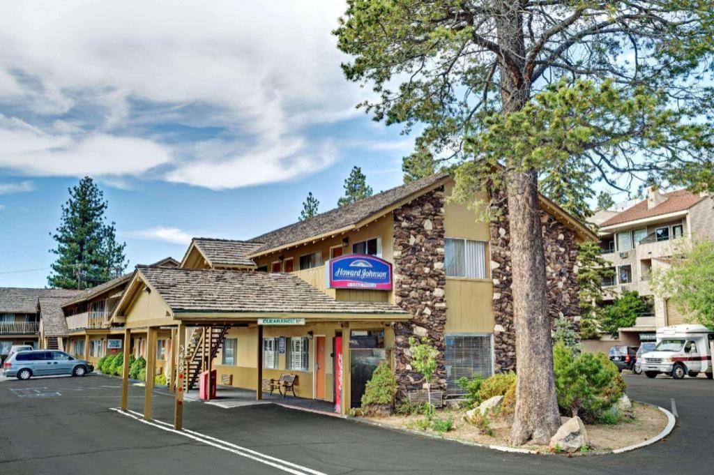 Howard Johnson By Wyndham South Lake Tahoe Exterior photo